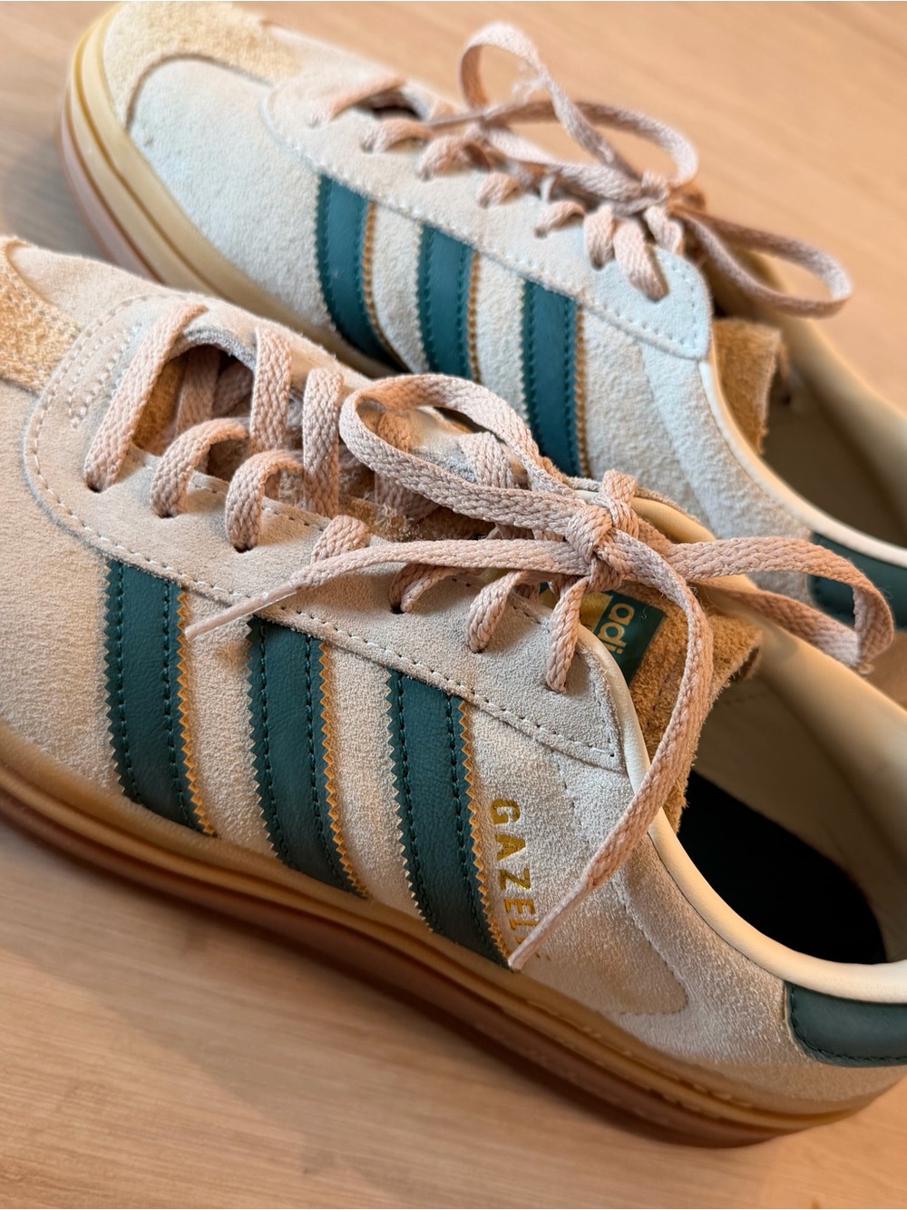 adidas Originals Gazelle Sneakers Beige with Teal Stripes